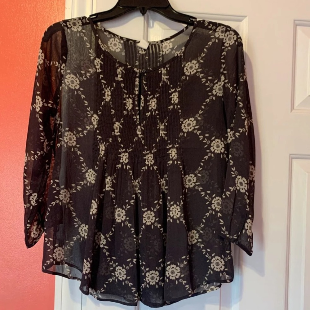 Cute blouse